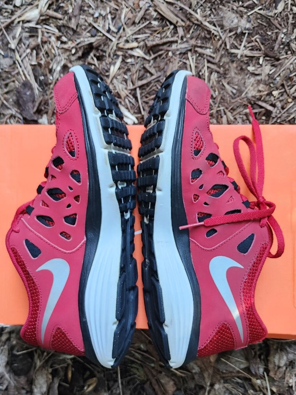 EUC Nike Dual Fusion Run Youth & Men's 6.5, Women 8